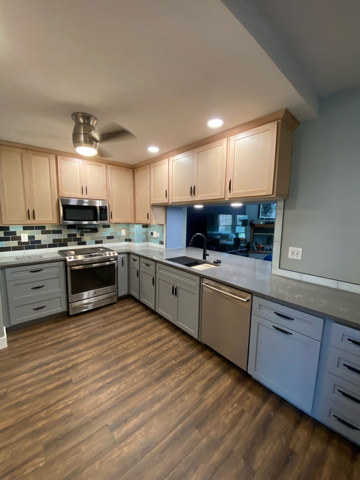 We offer kitchen cabinet design, installation, and fabrication services in Pennsylvania.